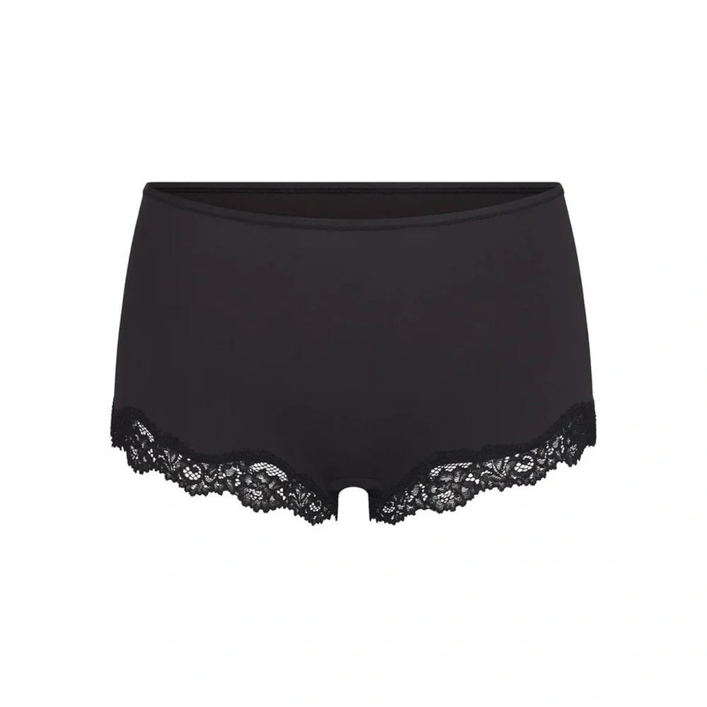 🖤SKIMS FITS EVERYBODY LACE BOY SHORTS PANTIES IN ONYX M